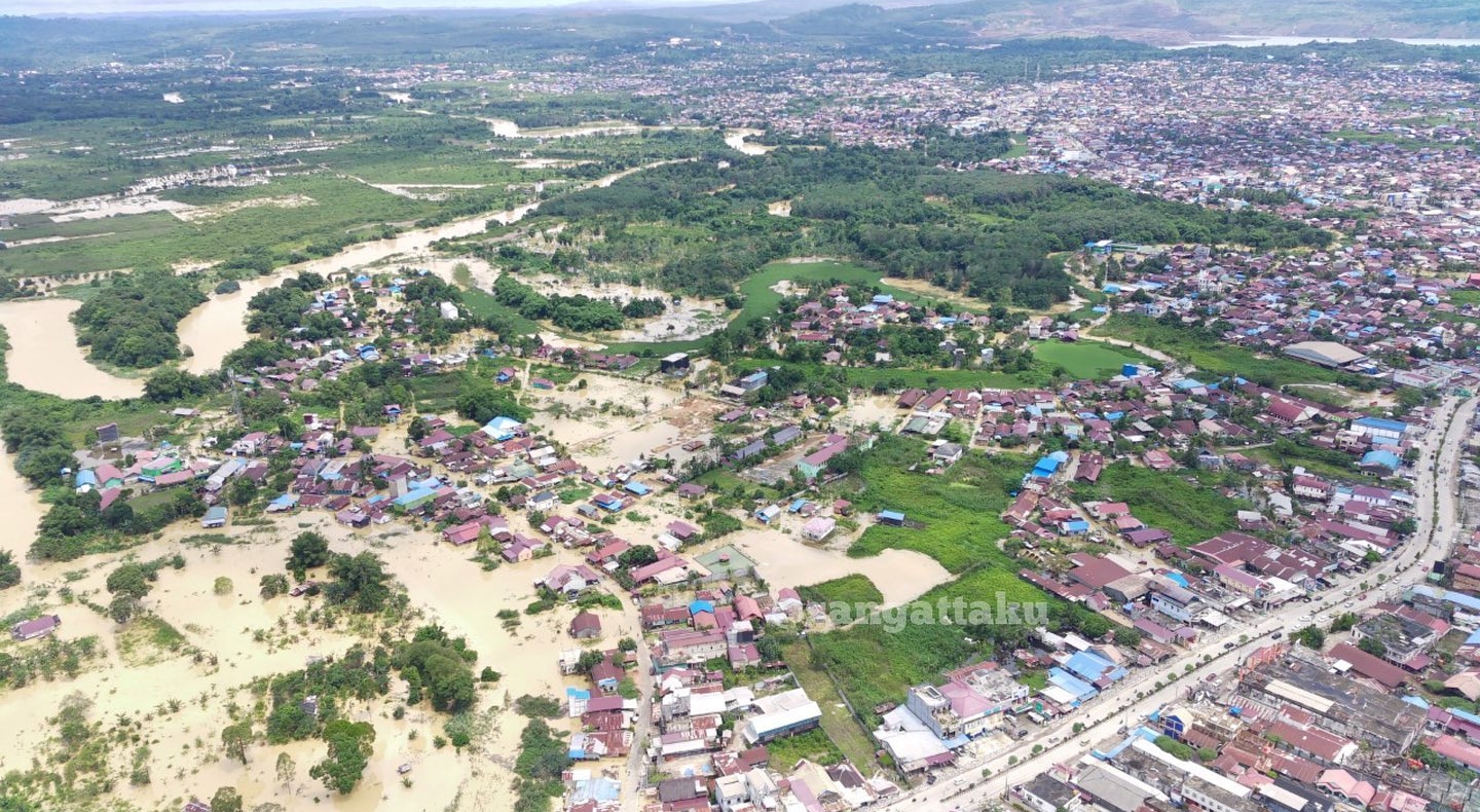 Kondisi beberapa wilayah Sangatta yang terendam banjir ,Sabtu (19/2/2022)t Foto : Sangattaku